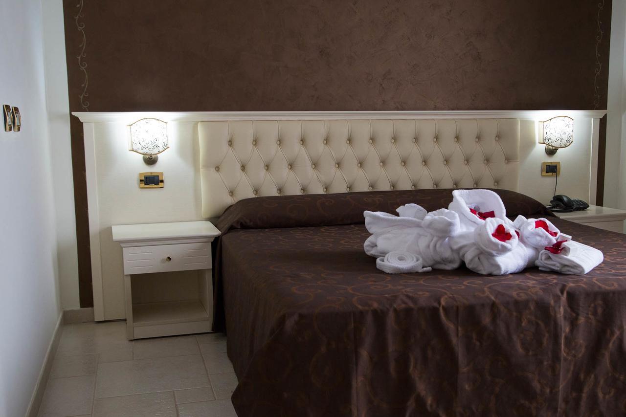 Hotel Madonna Delle Grazie Ceglie Messapica Ngoại thất bức ảnh