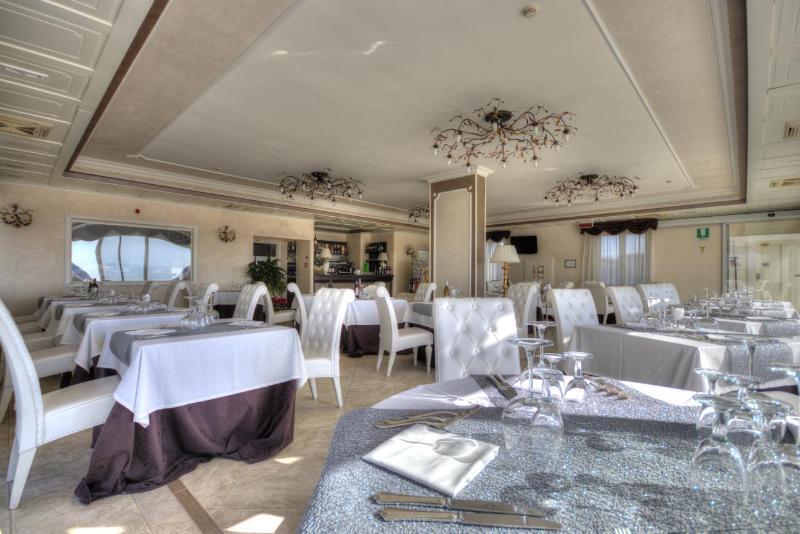 Hotel Madonna Delle Grazie Ceglie Messapica Ngoại thất bức ảnh
